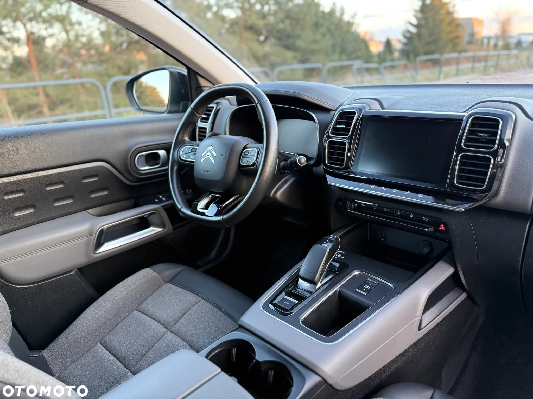 Citroën C5 Aircross Hybrid 225 e.EAT8 SHINE PACK - 37