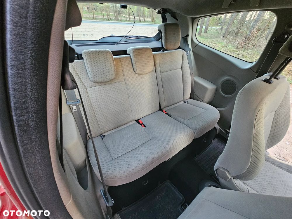 Renault Clio - 10