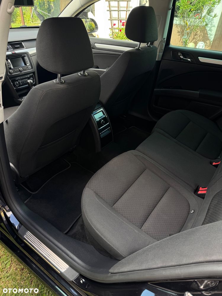 Skoda Superb 2.0 TDI DSG Ambition - 17