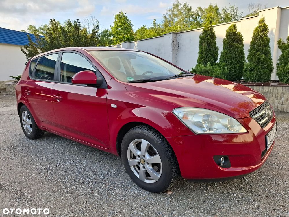 Kia Ceed 1.4 Comfort + - 1
