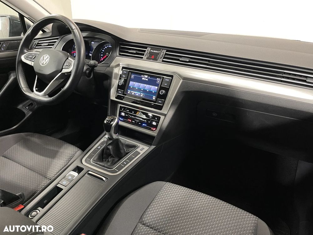 Volkswagen Passat 1.5 TSI ACT Advance - 9