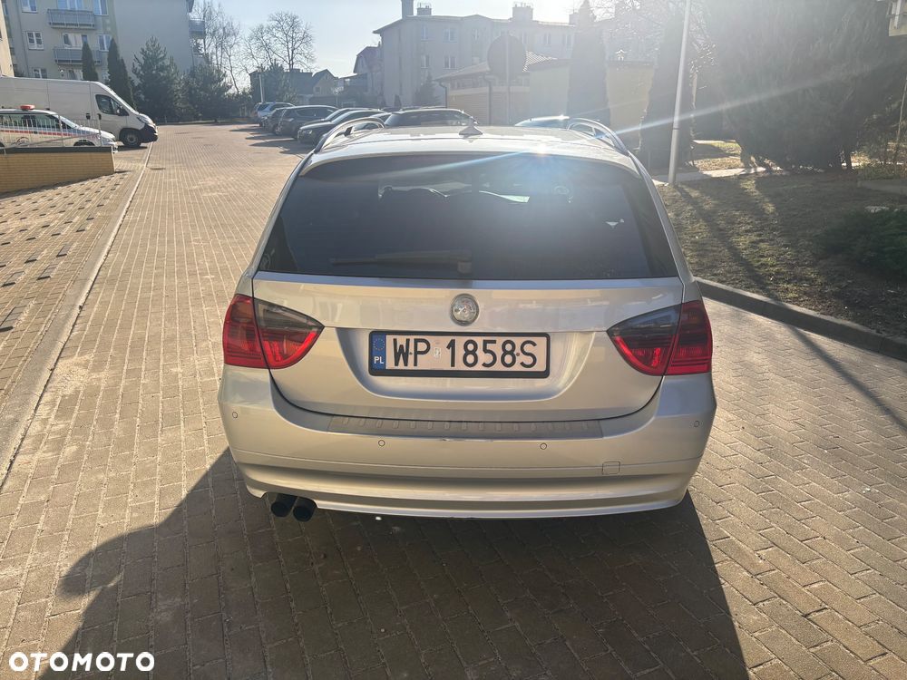 BMW Seria 3 325d DPF - 8