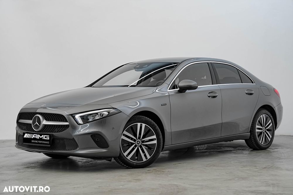 Mercedes-Benz A 250 e 8G-DCT Edition 2021 - 4