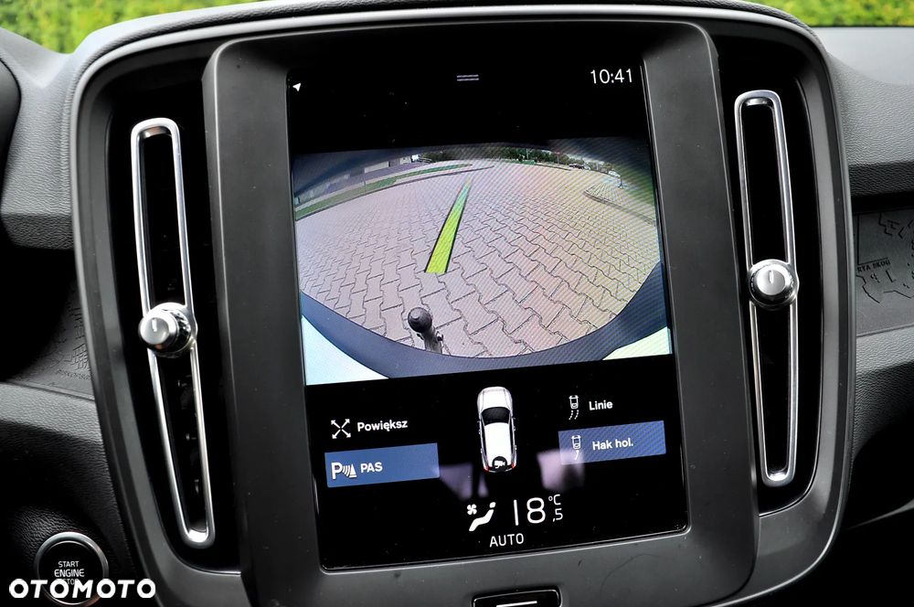 Volvo XC 40 T2 Momentum Pro - 33
