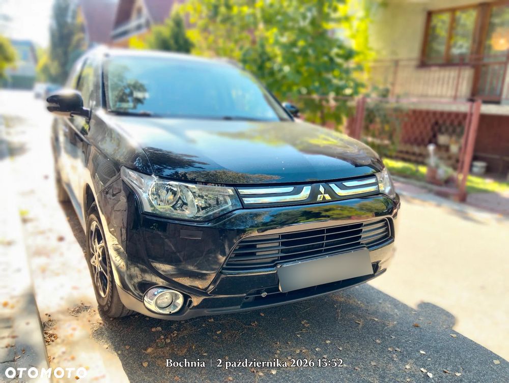 Mitsubishi Outlander - 1