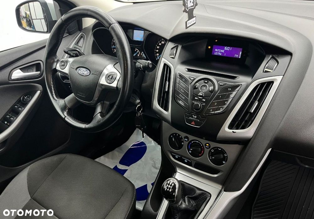 Ford Focus - 8
