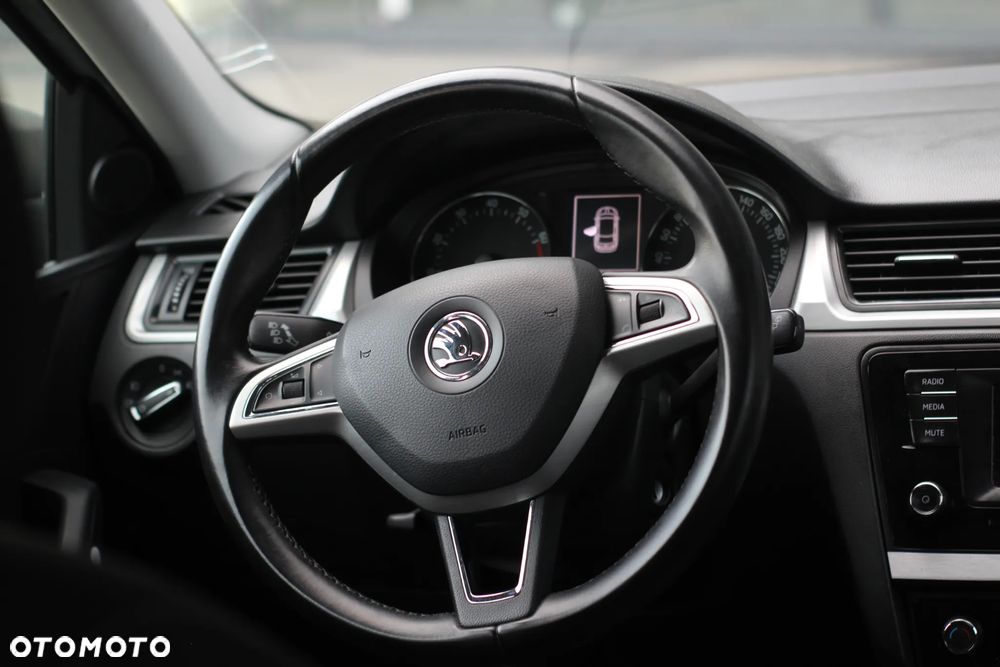 Skoda RAPID 1.2 TSI Ambition - 19