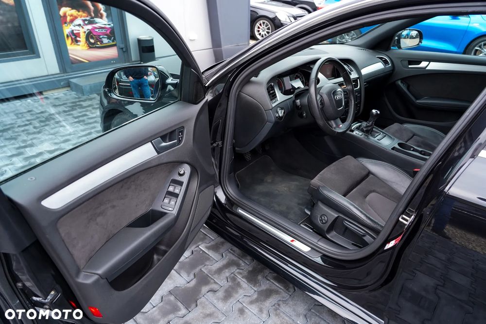 Audi A4 Avant - 22