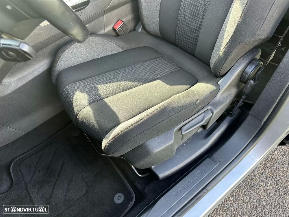 Peugeot 5008 1.2 PureTech Allure - 53