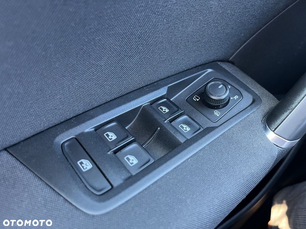 Volkswagen Touran 1.5 TSI EVO Comfortline - 15