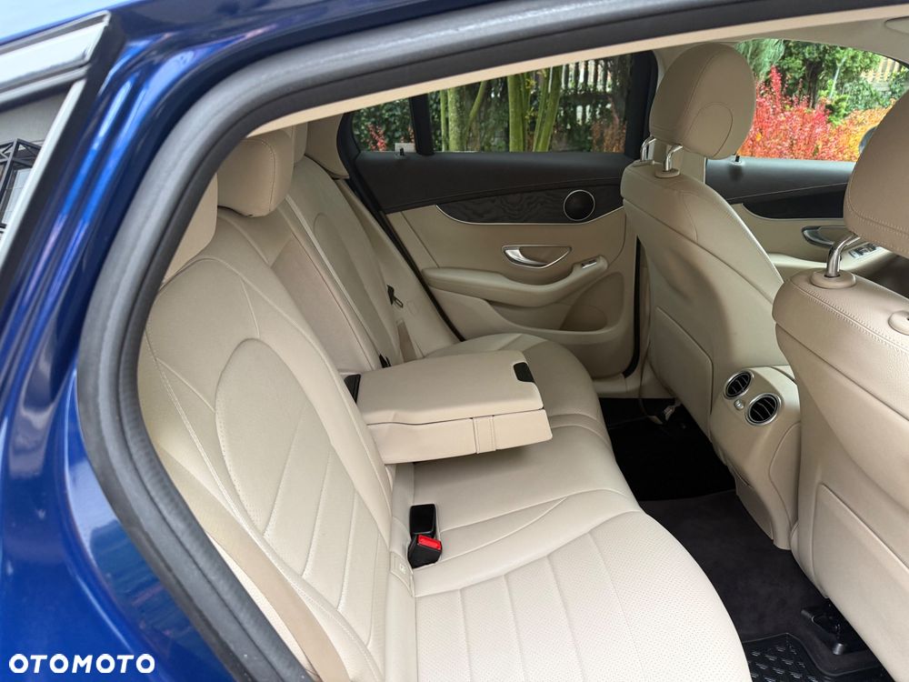 Mercedes-Benz GLC 200 d 4Matic 9G-TRONIC AMG Line - 30