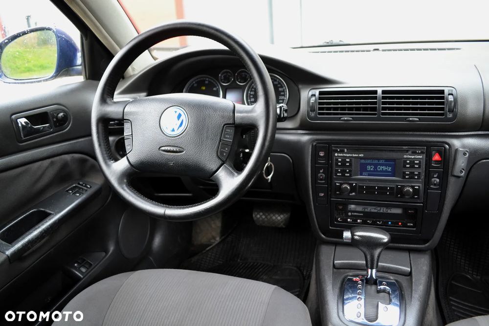 Volkswagen Passat 1.9 TDI Comfortline Tiptr - 9