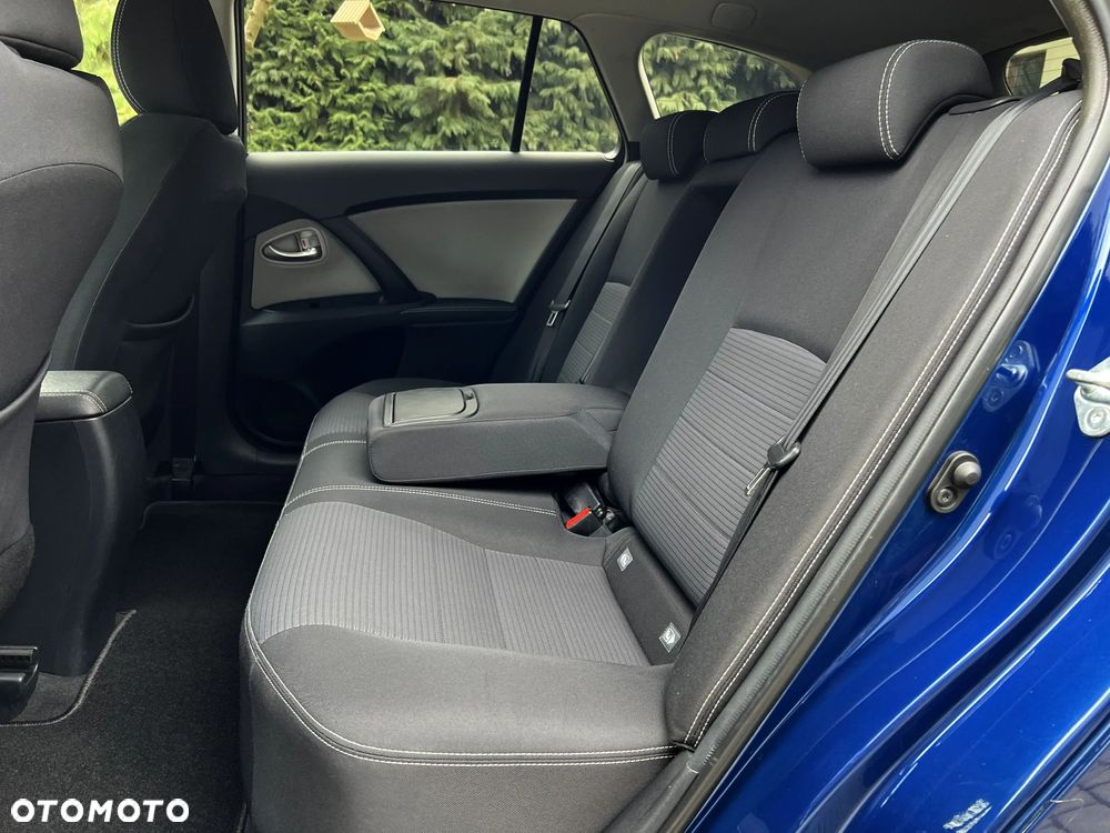 Toyota Avensis 1.6 Business Edition - 22