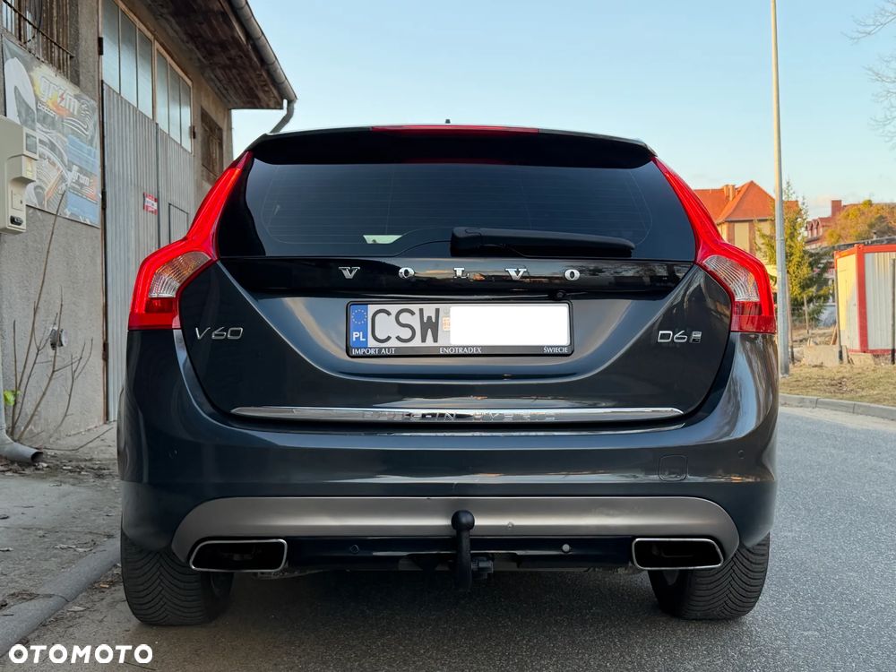 Volvo V60 D6 Plug-In-Hybrid AWD Geartronic Summum - 33