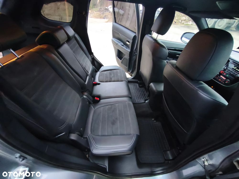 Mitsubishi Outlander 2.0 2WD Plus - 11