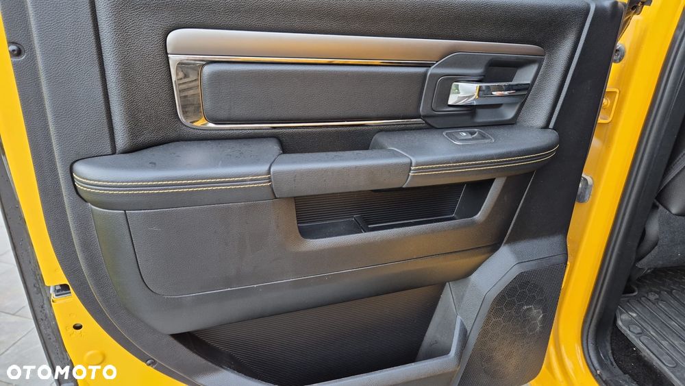 Dodge RAM 5.7 4x4 - 15