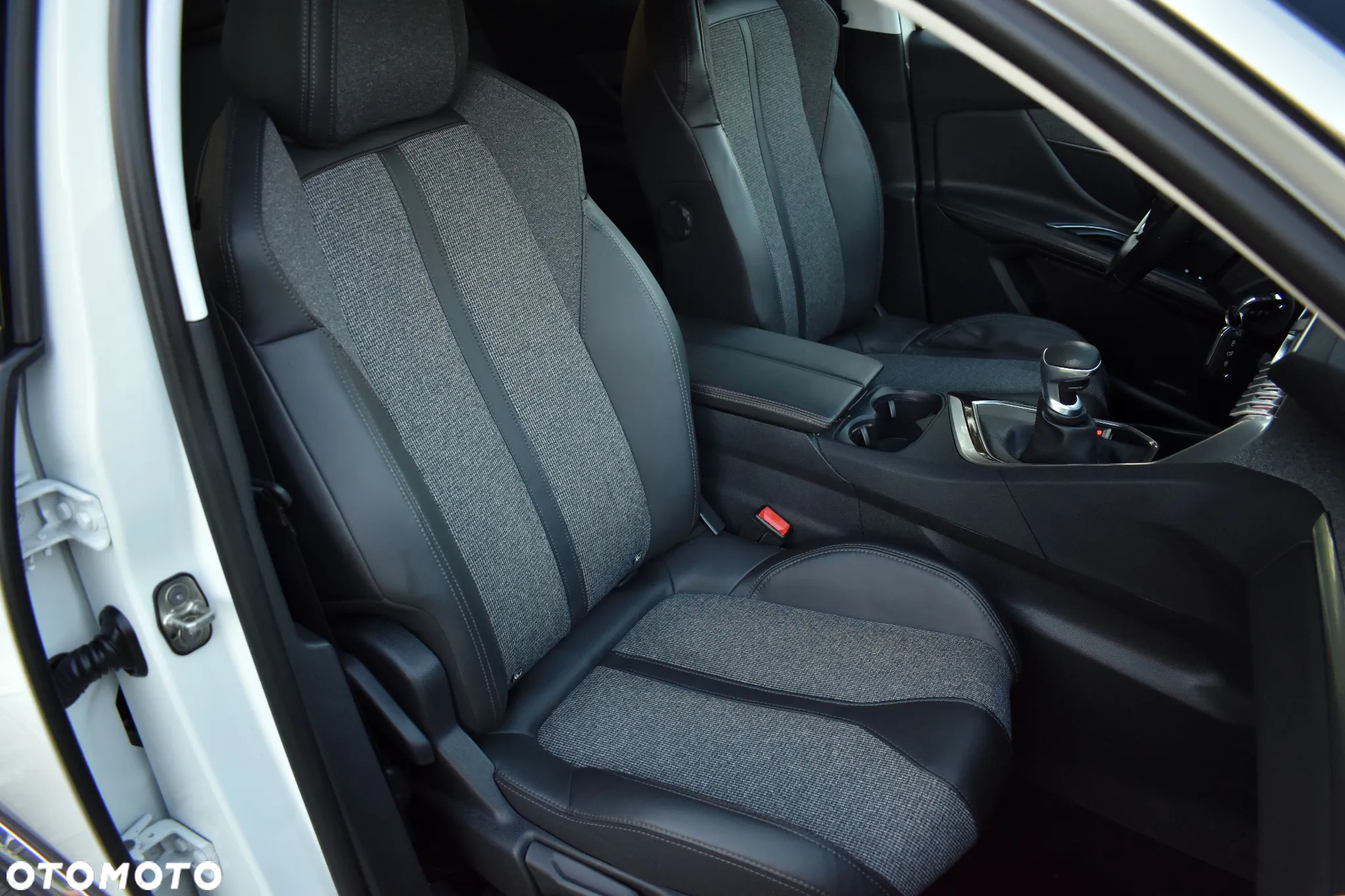 Peugeot 3008 HDi FAP 150 Allure - 36