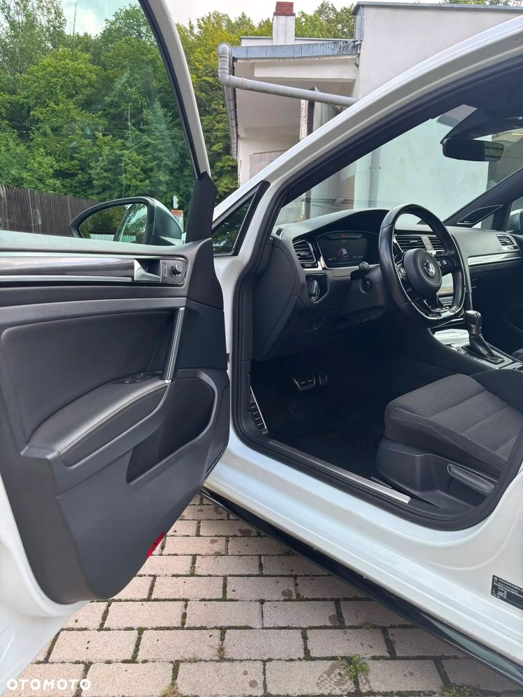 Volkswagen Golf - 23