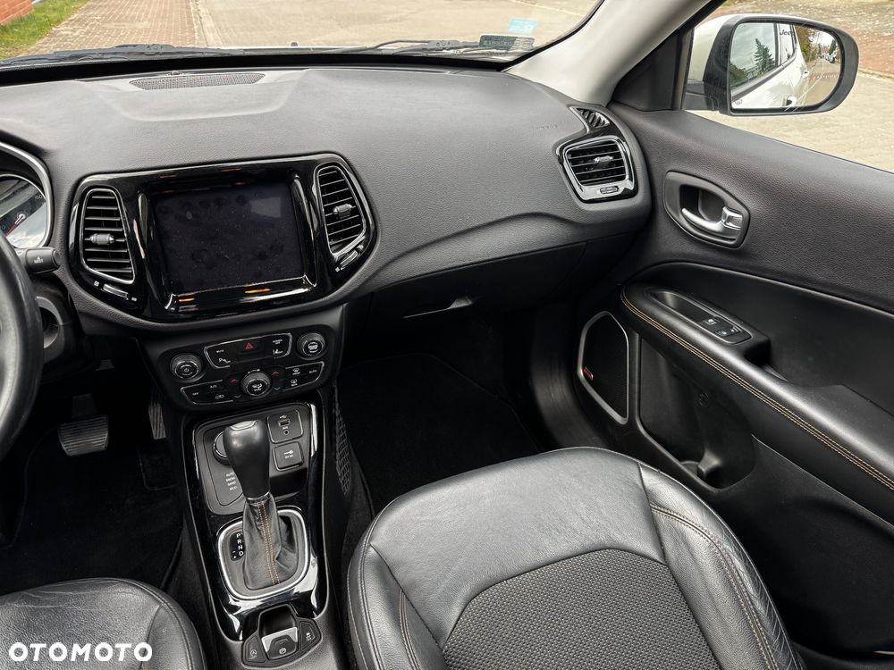 Jeep Compass 2.0 MJD Limited 4WD S&S - 29