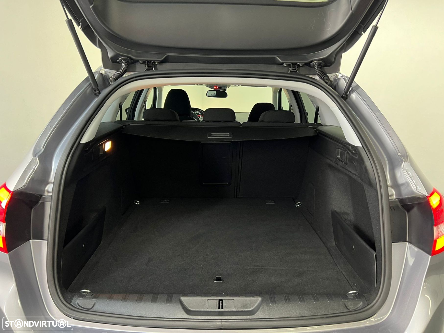 Peugeot 308 SW 1.5 BlueHDi Style - 19
