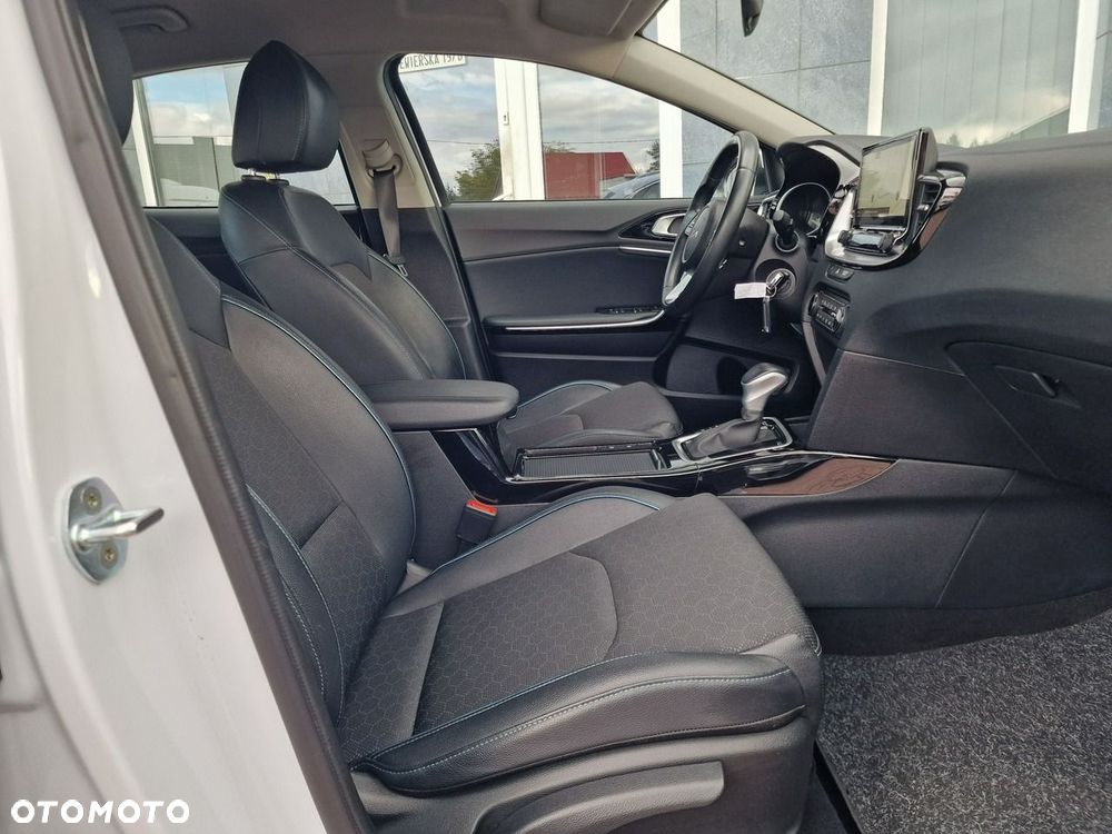 Kia XCeed 1.6 CRDi mHEV L Business Line DCT - 21