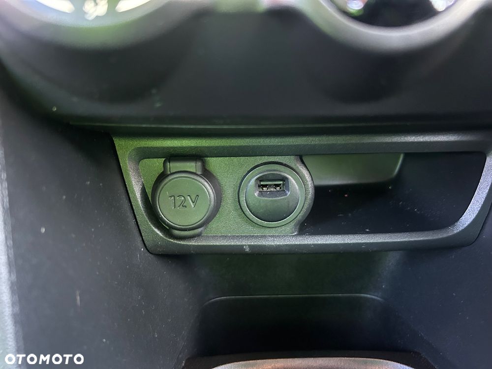 Peugeot 208 1.2 PureTech GPF Signature S&S - 16