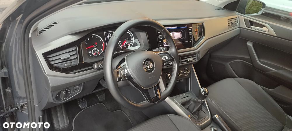Volkswagen Polo - 12