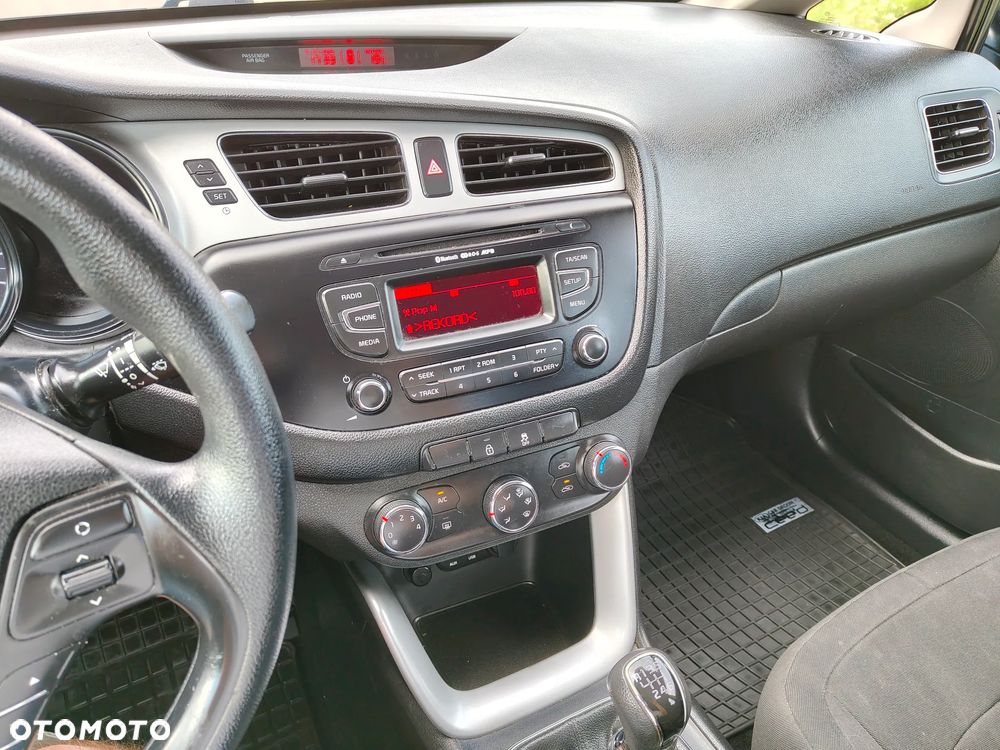 Kia Ceed 1.6 CRDi M - 14