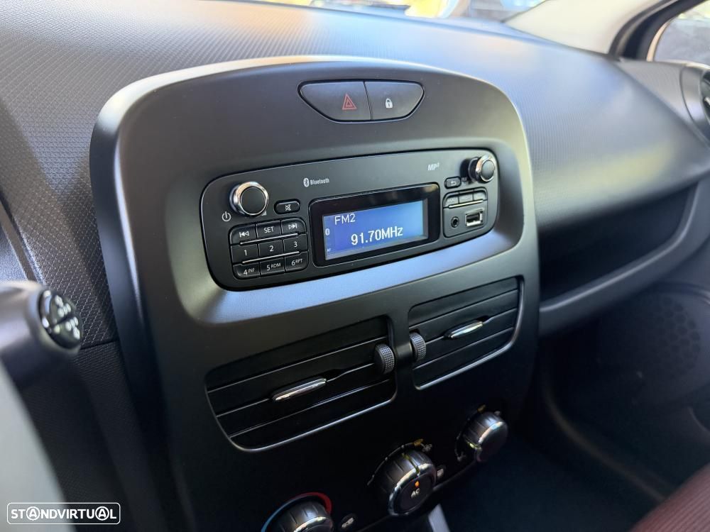 Renault Clio 1.5 dCi Dynamique S - 7