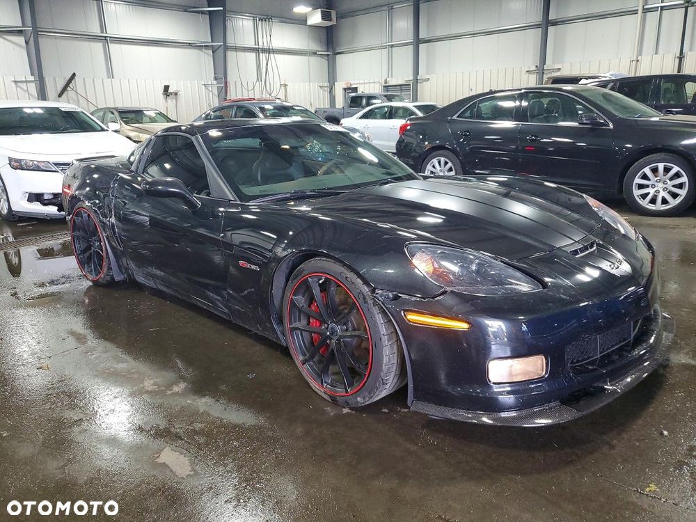 Chevrolet Corvette - 5