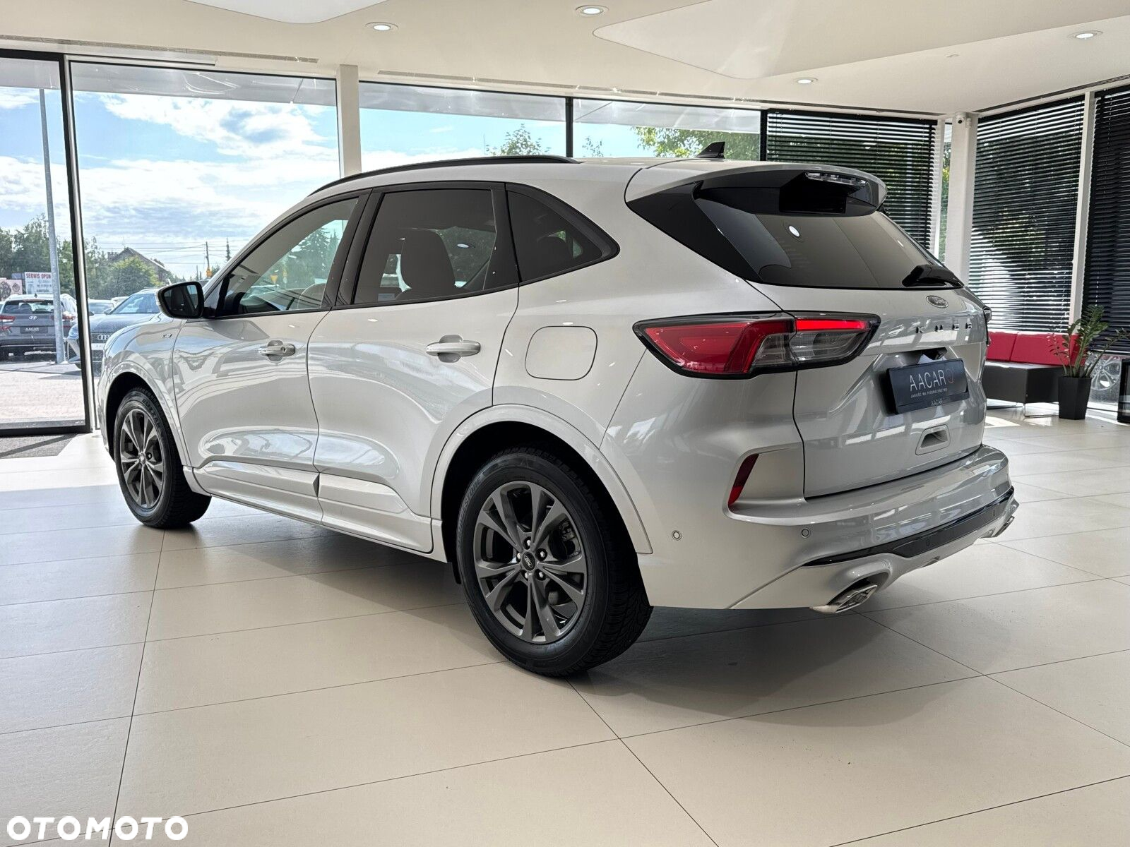 Ford Kuga 1.5 EcoBoost FWD ST-Line X - 3