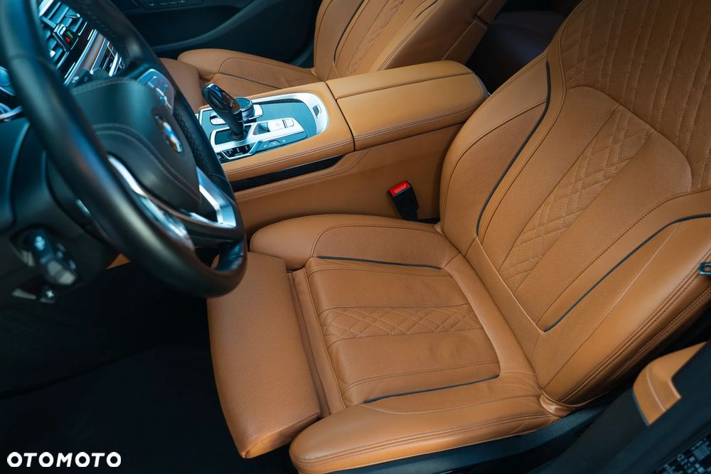 BMW Seria 7 740d xDrive - 26