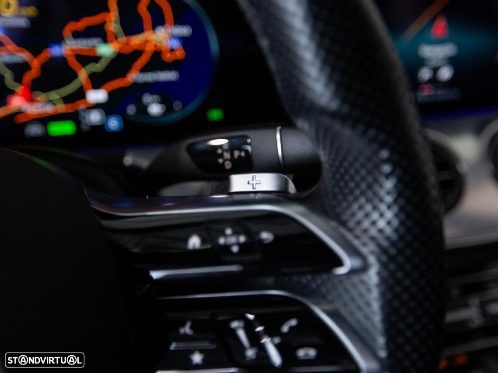 Mercedes-Benz E 300 de AMG Line - 20