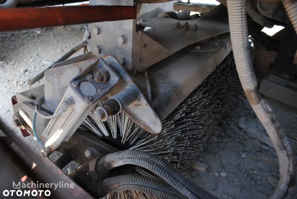 SCARAB MERLIN Hydrostat Euro 6 2014 Szczotki L/R PM10 Zamiatarka na części - 10