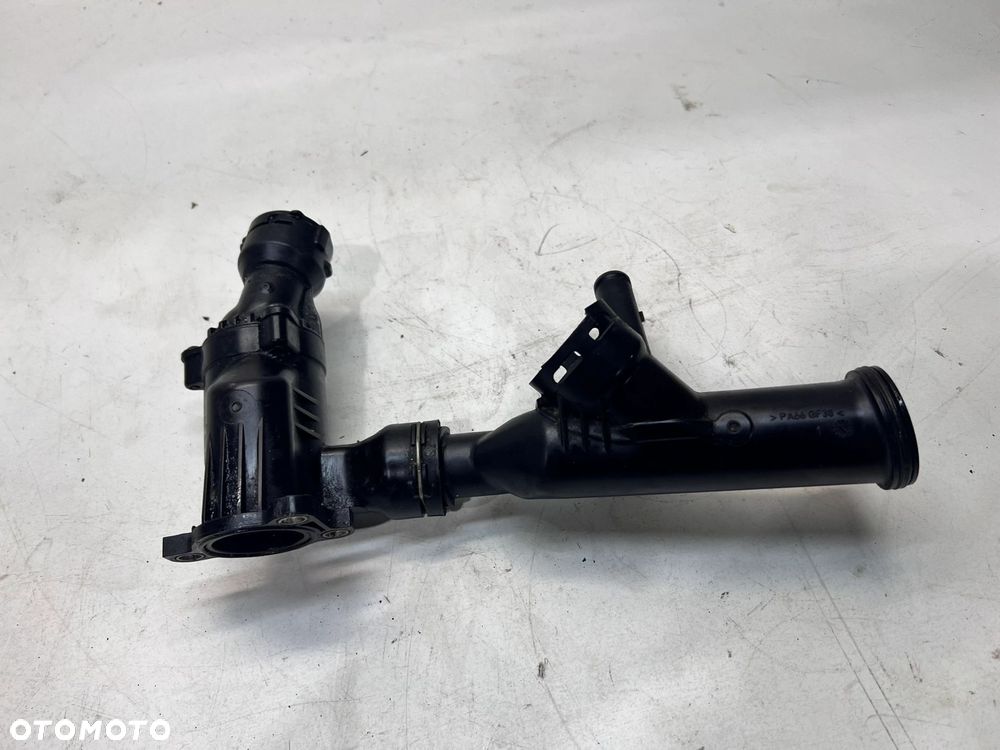 OBUDOWA TERMOSTATU AUDI A4 B9 A5 2.0 TDI 04L121111H - 5