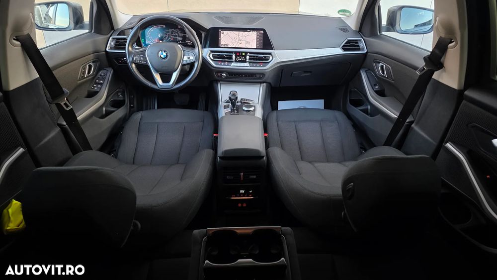 BMW Seria 3 318d AT MHEV - 8