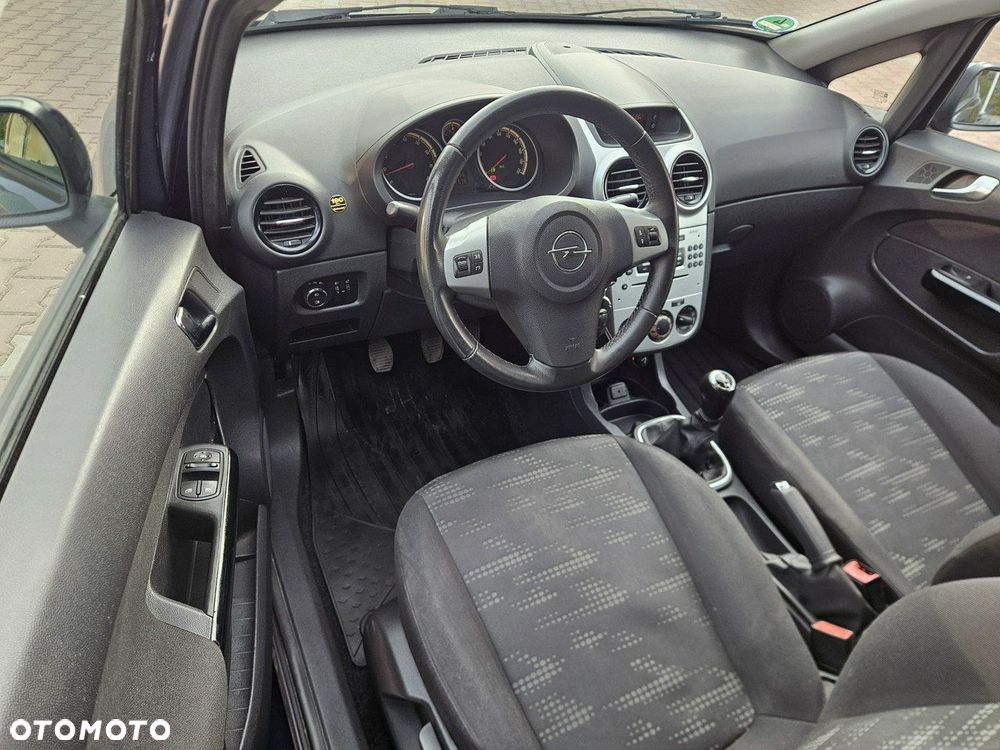 Opel Corsa 1.4 16V Active - 9
