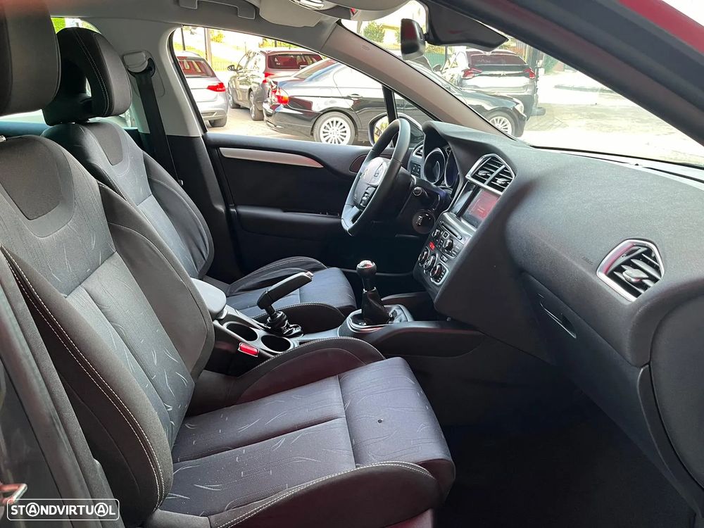 Citroën C4 1.6 HDi Attraction - 12