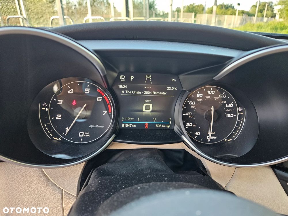 Alfa Romeo Giulia 2.0 Turbo 16V AT8 Veloce Ti - 27