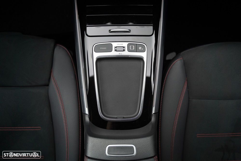 Mercedes-Benz GLA 180 d AMG Line - 27