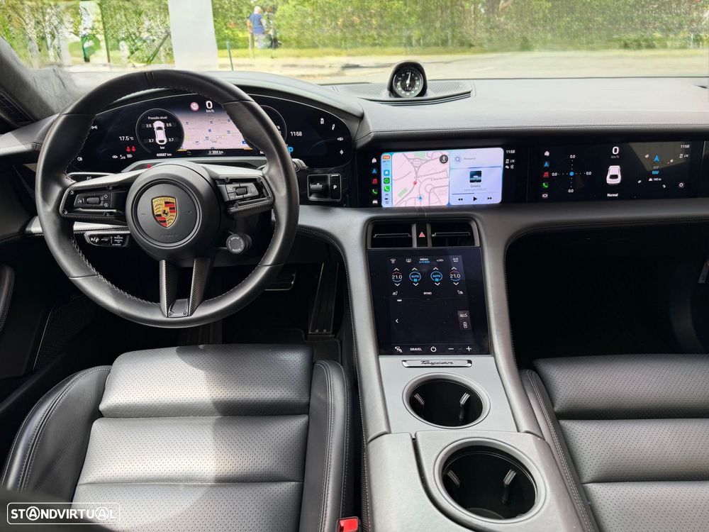 Porsche Taycan Cross Turismo Turbo - 11