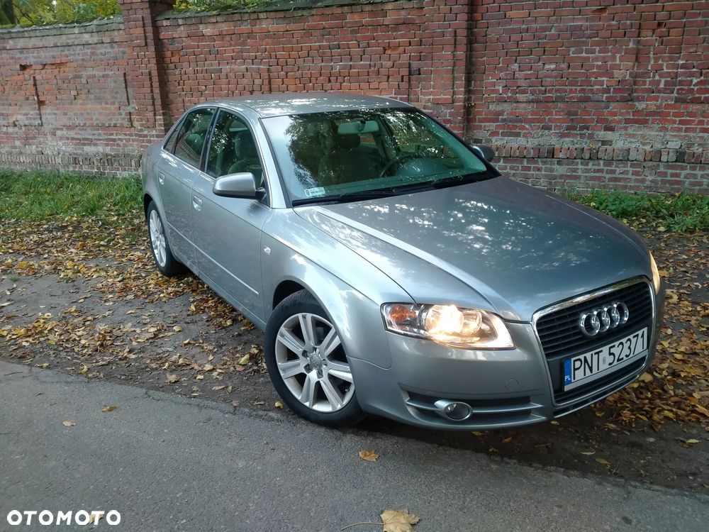 Audi A4 Limousine - 6
