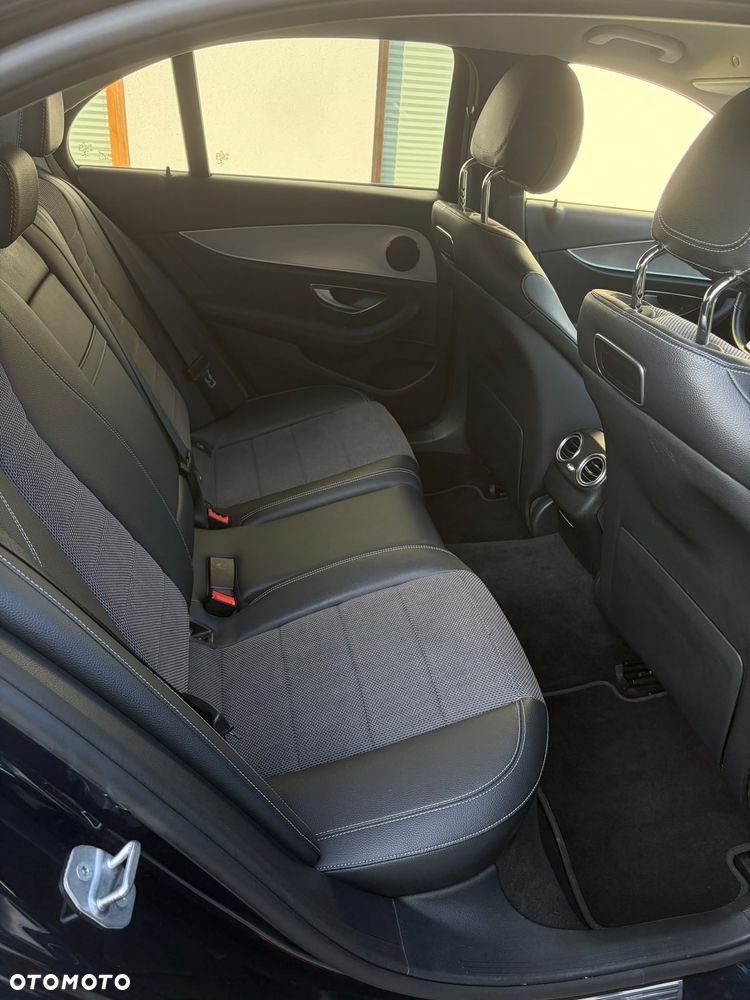 Mercedes-Benz Klasa E 220 d 9G-TRONIC - 14