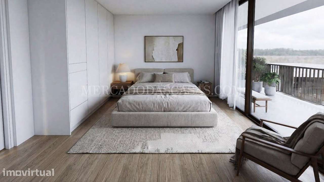 Apartamento T3, Recuado, amplo e luminoso, Feira - Grande imagem: 5/10