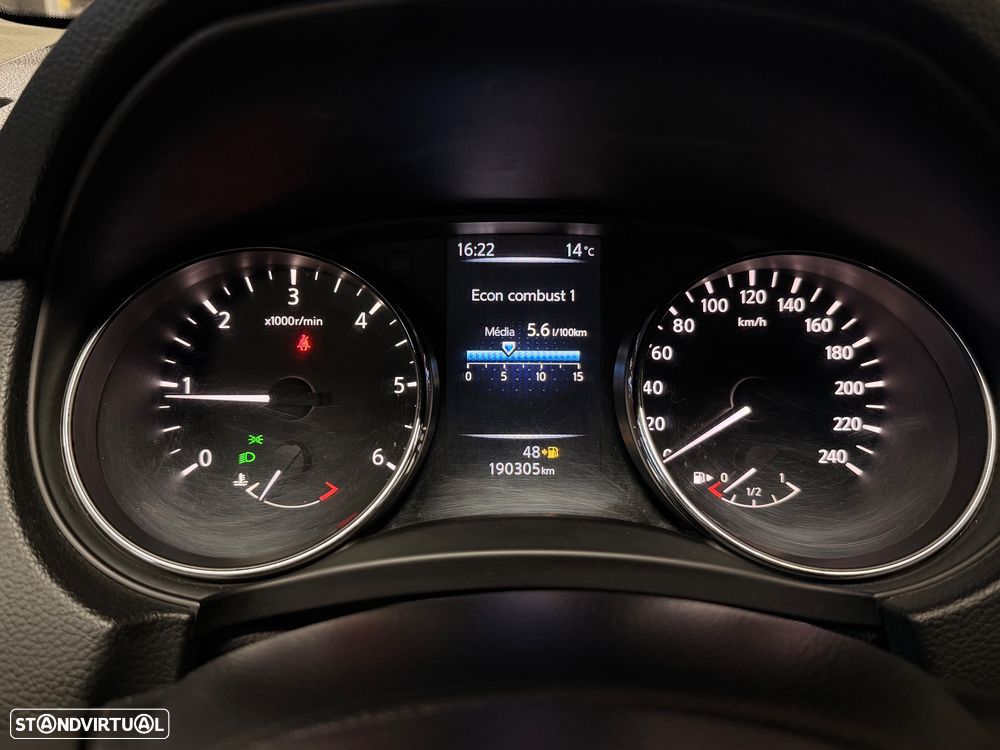 Nissan Qashqai 1.5 dCi N-Connecta 18 - 28