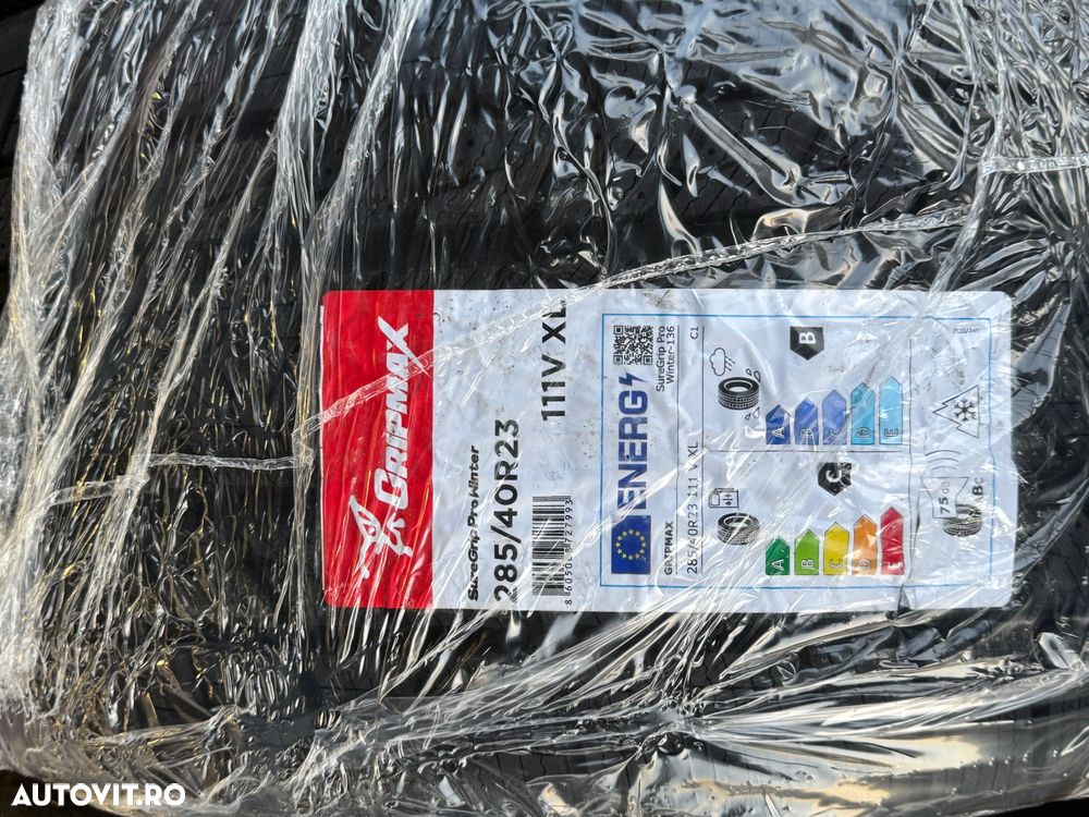 Vând set anvelope 285/40/23-325/35/23 gripmax de iarnă noi - 2