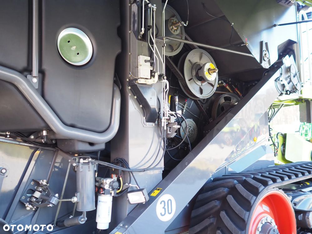 Claas Lexion 760TT + V930 - 11