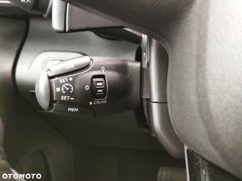 Toyota Proace City Verso 1.2 D-4T Family - 23