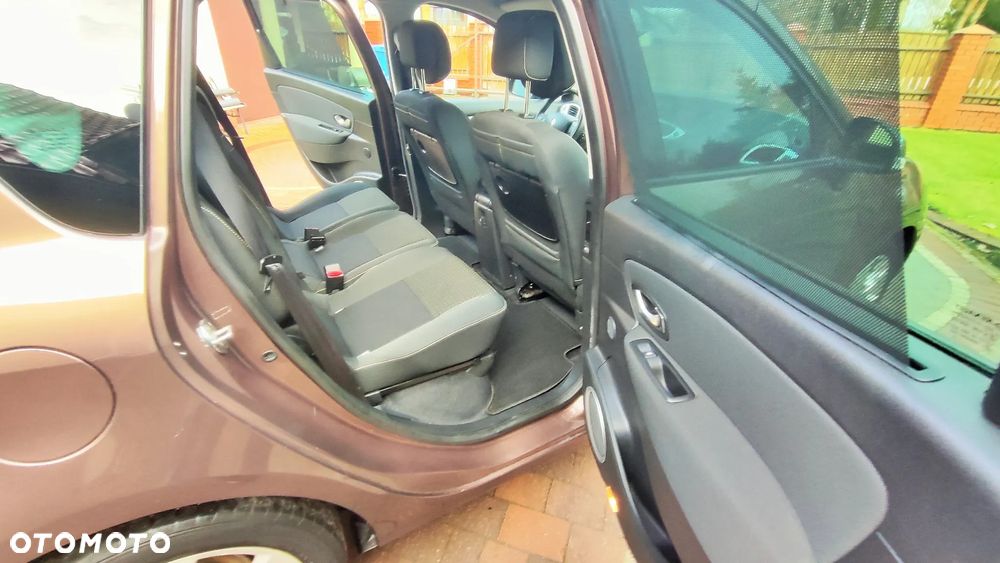 Renault Scenic TCe 130 Luxe - 12