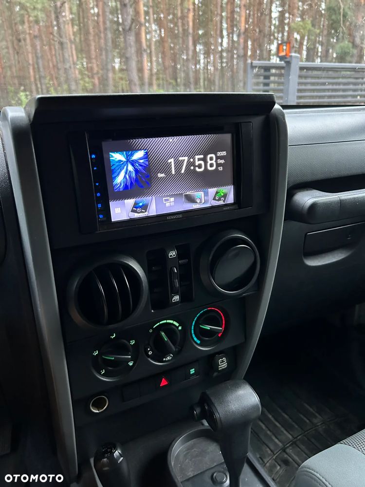 Jeep Wrangler Unlimited 3.8 Automatik Sahara - 7